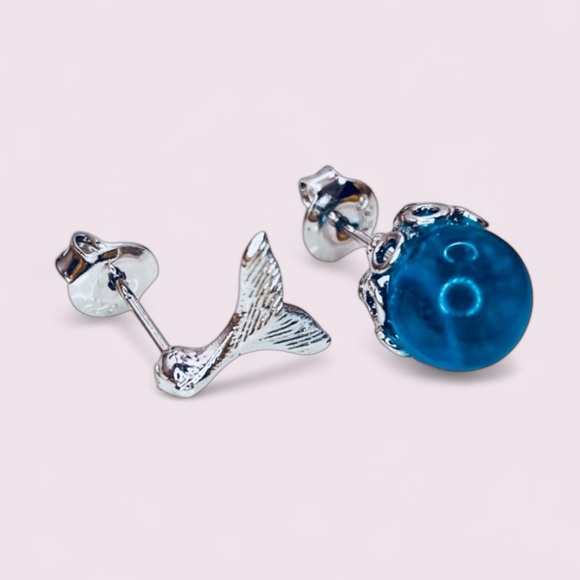 925 Sterling Silver Sea Bubble Mermaid Tail Mismatched Stud Earrings - Picture 6 of 8